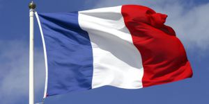 Fransa’da Olağanüstü Hâl Yine Uzatılıyor