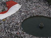 Cakarta’da Müslüman Halkın Kararlı Duruşu Sonuç Getirdi!
