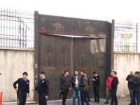 Göçmen Merkezinde Yangın: 50'den Fazla Firar