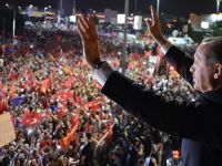 “Seküler ve Muhafazakâr Sıkışma”