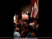 İranlı Öğrenci Ülkesinin Suriye’deki Katliamlarını Protesto Etti