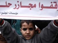 Gazzeli Çocuklar Halep’teki Katliamları Protesto Etti