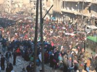 Kuşatma Altındaki Halep'te 7500 Kişi Kurtuldu, 75 Bin Kişi Bekliyor
