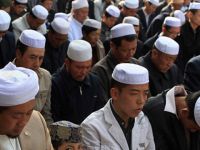 İşgalci Çin Kur’ân Kursunu Bastı ve 300 Kişiyi Tutukladı!