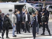 Yunanistan’daki Darbeci Askerlerin Gözaltı Süreleri Uzatıldı