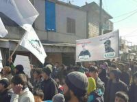 İdlib’deki Cuma Gösterisinde “Tahriru’ş-Şam’a Katılın” Çağrısı Yapıldı