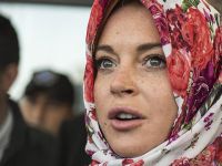 Lindsay Lohan Başörtüsü Nedeniyle Ayrımcılığa Uğradı!