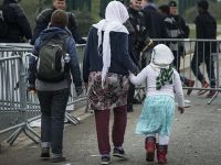 Fransa’da Belediye Mültecilere Yemek Vermeyi Yasakladı!