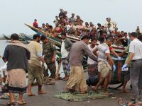 Göçmen Teknesine Helikopter Saldırısı: 42 Kişi Hayatını Kaybetti!