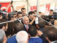 Kılıçdaroğlu Gaziantep’te “Evet” Çadırını Ziyaret Etti