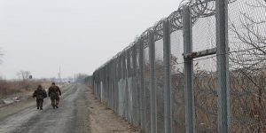 Bir Tel Örgü Yetmedi!