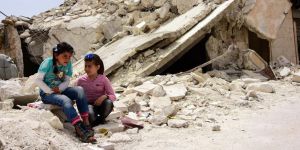 Esed’in Yetim Bıraktığı Çocuklar Hayata Tutunmaya Çalışıyor!