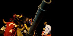 ‘Kontrollü Darbe’ Algısı mı Oluşturulmak İsteniyor?