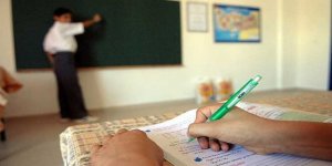Tüm Öğretmenlere 4 Yılda Bir 'Yeterlilik' Sınavı Şartı