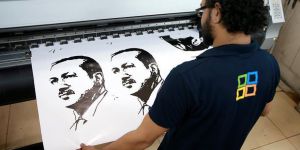 Katar'da Erdoğan Posterlerine Yoğun İlgi