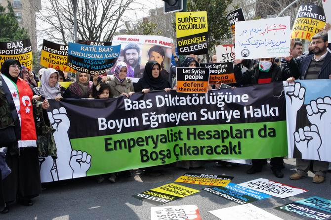 01042012_harbiye_suriye_dostlari_eylemi_2.jpg