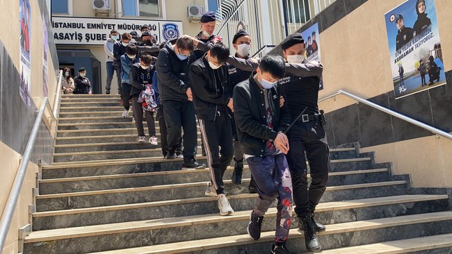 0x0-son-dakika-istanbulda-cinli-ceteye-operasyon-yasa-disi-bahis-ve-kripto-para-1621855443655.jpg