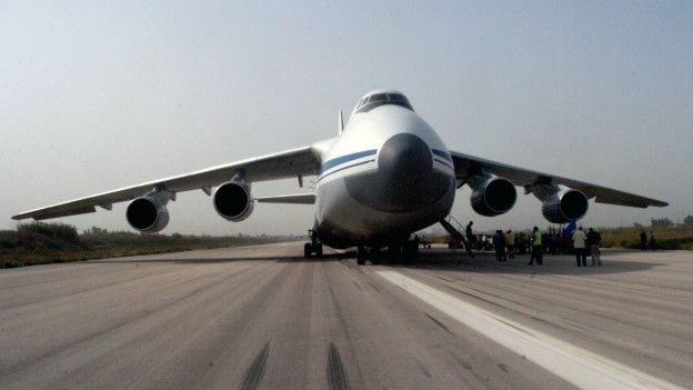 150913093705_latakia_russian_plane_624x351_afp_nocredit.jpg