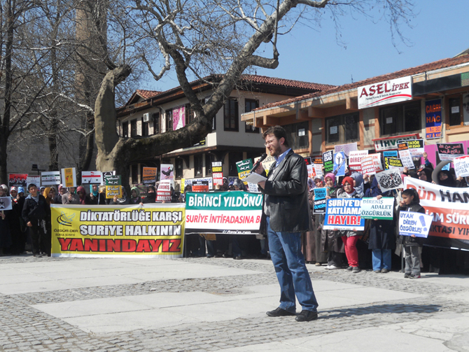 18032012_bursa_suriye_eylemi-(3).jpg