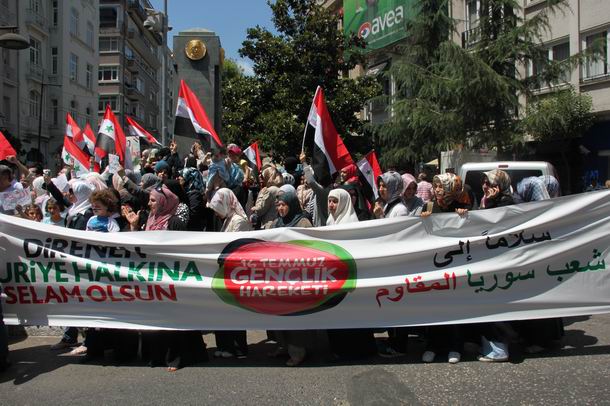 2011-07-15_suriye-protesto_tesvikiye03.jpg 2011-07-15_suriye-protesto_tesvikiye03.jpg