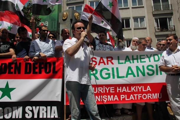 2011-07-15_suriye-protesto_tesvikiye05.jpg 2011-07-15_suriye-protesto_tesvikiye05.jpg