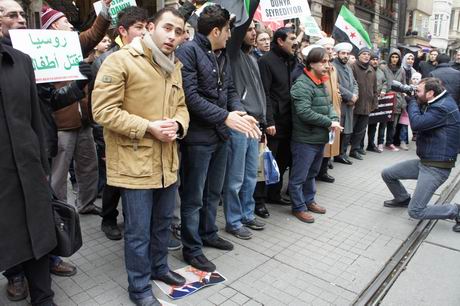 2012.01.20-taksim-rus-konsolosluk-suriye-05.jpg 2012.01.20-taksim-rus-konsolosluk-suriye-05.jpg