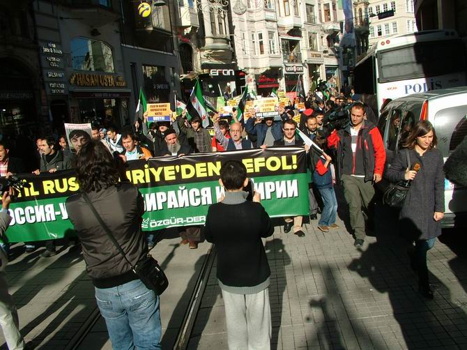 201201203_istiklal_caddesi_rus_konsolosluk_putin_06.jpg