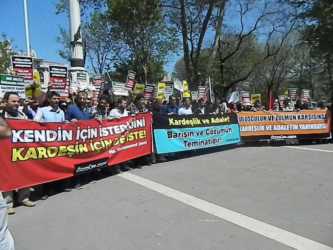 20130427-fatih_cozum_sureci_yuruyusu-11.jpg 20130427-fatih_cozum_sureci_yuruyusu-11.jpg