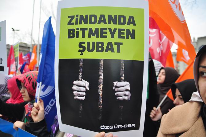 20150228-28-subat-musluman-tutsaklara-ozgurluk-fatih-03.jpg 20150228-28-subat-musluman-tutsaklara-ozgurluk-fatih-03.jpg