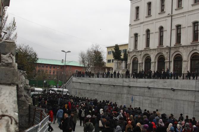 20151208-beyazit-musluman-ogrenciler-28.jpg 20151208-beyazit-musluman-ogrenciler-28.jpg