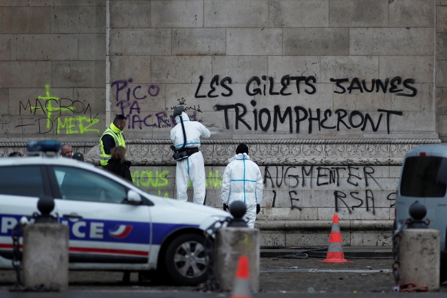 2018-12-02t080428z_272147737_rc1f41e97cb0_rtrmadp_3_france-protests-4.jpg