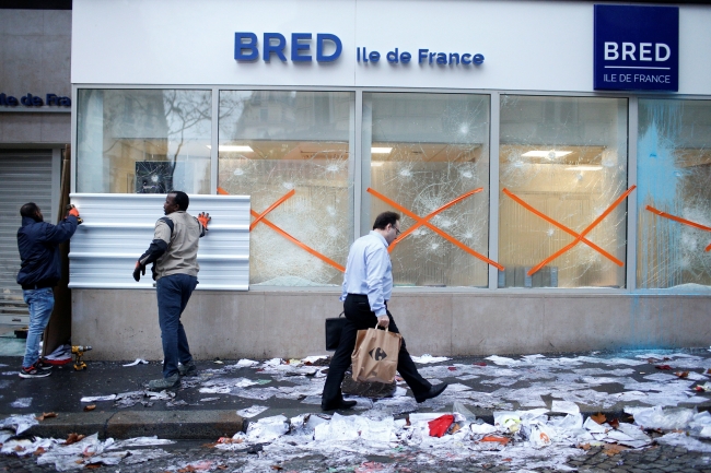 2018-12-02t080428z_272147737_rc1f41e97cb0_rtrmadp_3_france-protests-6.jpg