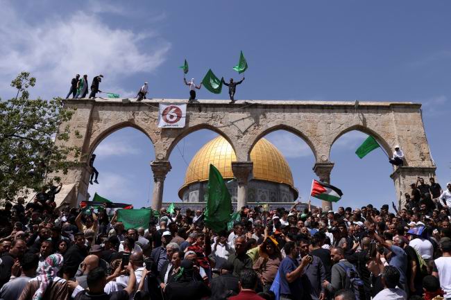 2022-04-22t113912z-1411295895-rc2bst9vn75n-rtrmadp-3-israel-palestinians-violence.jpg