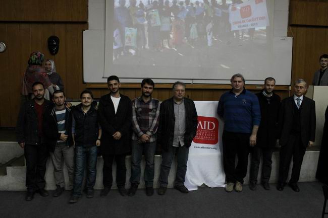 aid-20121203-4.jpg