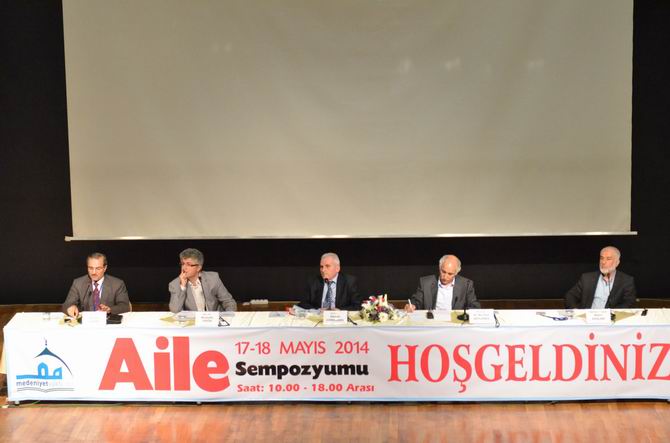 aile_sempozyumu-20140518-02.jpg