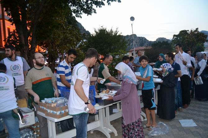 amasya-iftar-20140721-4.jpg amasya-iftar-20140721-4.jpg