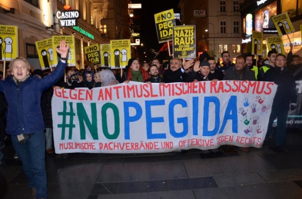anti-pegida_protesto-viyana03.jpg