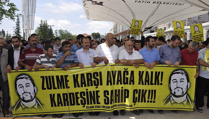 aytac-baran-icin-giyabi-cenaze-namazi01.jpg aytac-baran-icin-giyabi-cenaze-namazi01.jpg