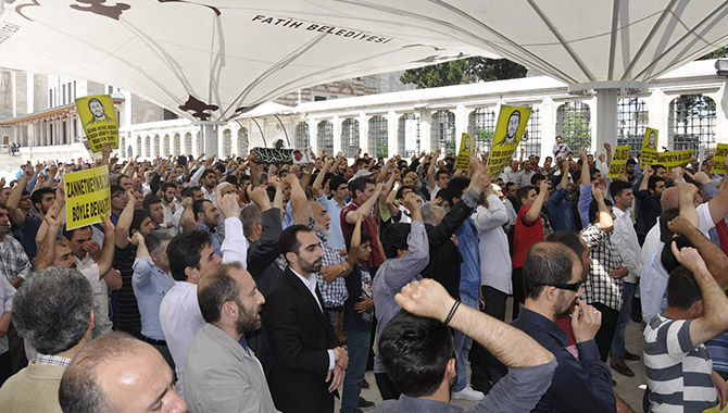 aytac-baran-icin-giyabi-cenaze-namazi02.jpg aytac-baran-icin-giyabi-cenaze-namazi02.jpg