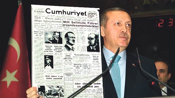basbakan-erdogan_cumhuriyet-gazetesi-nazi-fuhrer-hitler-milli-sef-ismet-inonu.jpeg