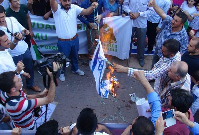 batman-20140718-07.jpg batman-20140718-07.jpg