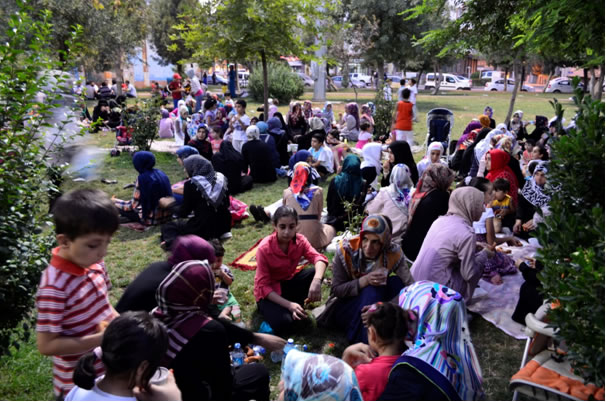 batman-iftar-20130716-07.jpg batman-iftar-20130716-07.jpg