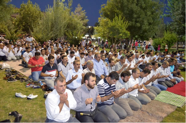 batman-iftar-20130716-09.jpg batman-iftar-20130716-09.jpg