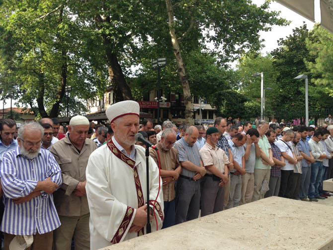 bursa_giyabi_cenaze_namazi-(5).jpg