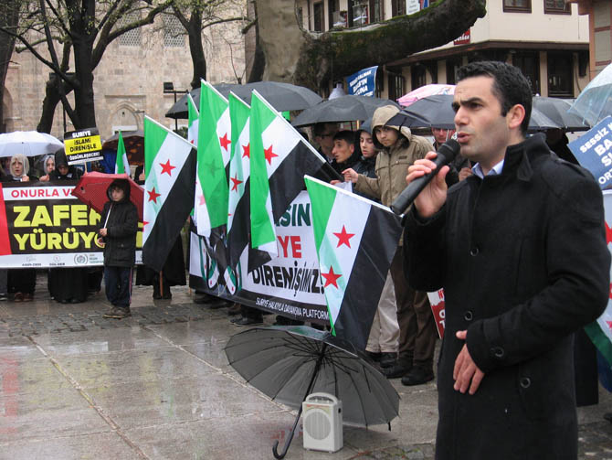 bursa_suriye_eylemi_16032013-(11).jpg
