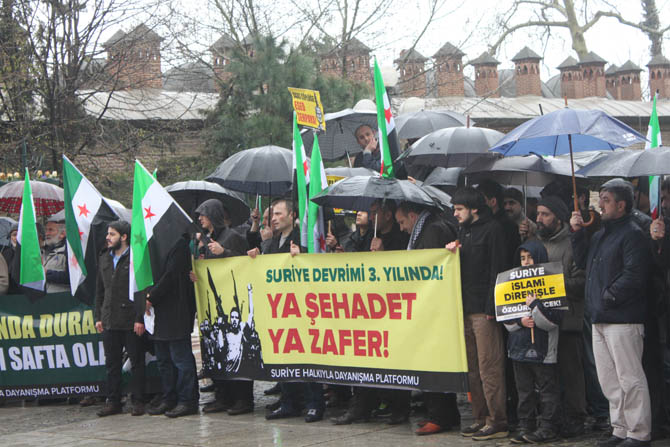 bursa_suriye_eylemi_16032013-(12).jpg