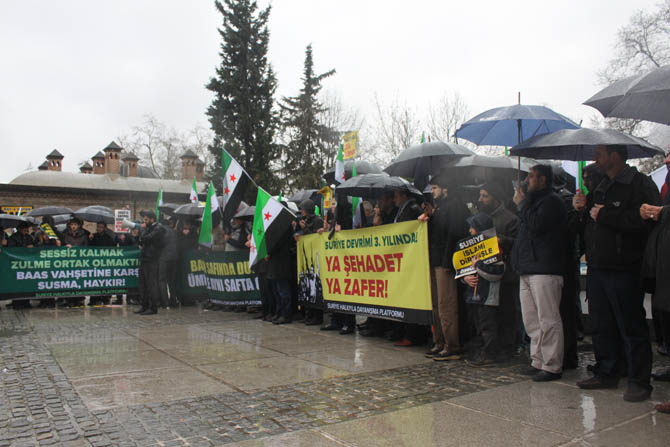 bursa_suriye_eylemi_16032013-(17).jpg
