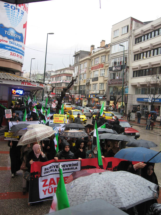 bursa_suriye_eylemi_16032013-(2).jpg