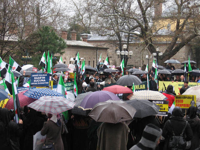 bursa_suriye_eylemi_16032013-(3).jpg