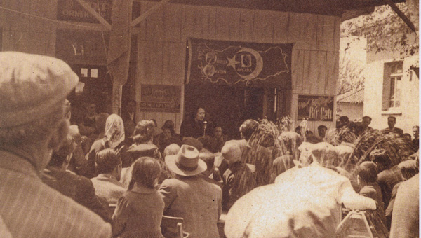 cemil_kocak_chp_propaganda_burosunun_onemini_kesfediyor.jpg cemil_kocak_chp_propaganda_burosunun_onemini_kesfediyor.jpg